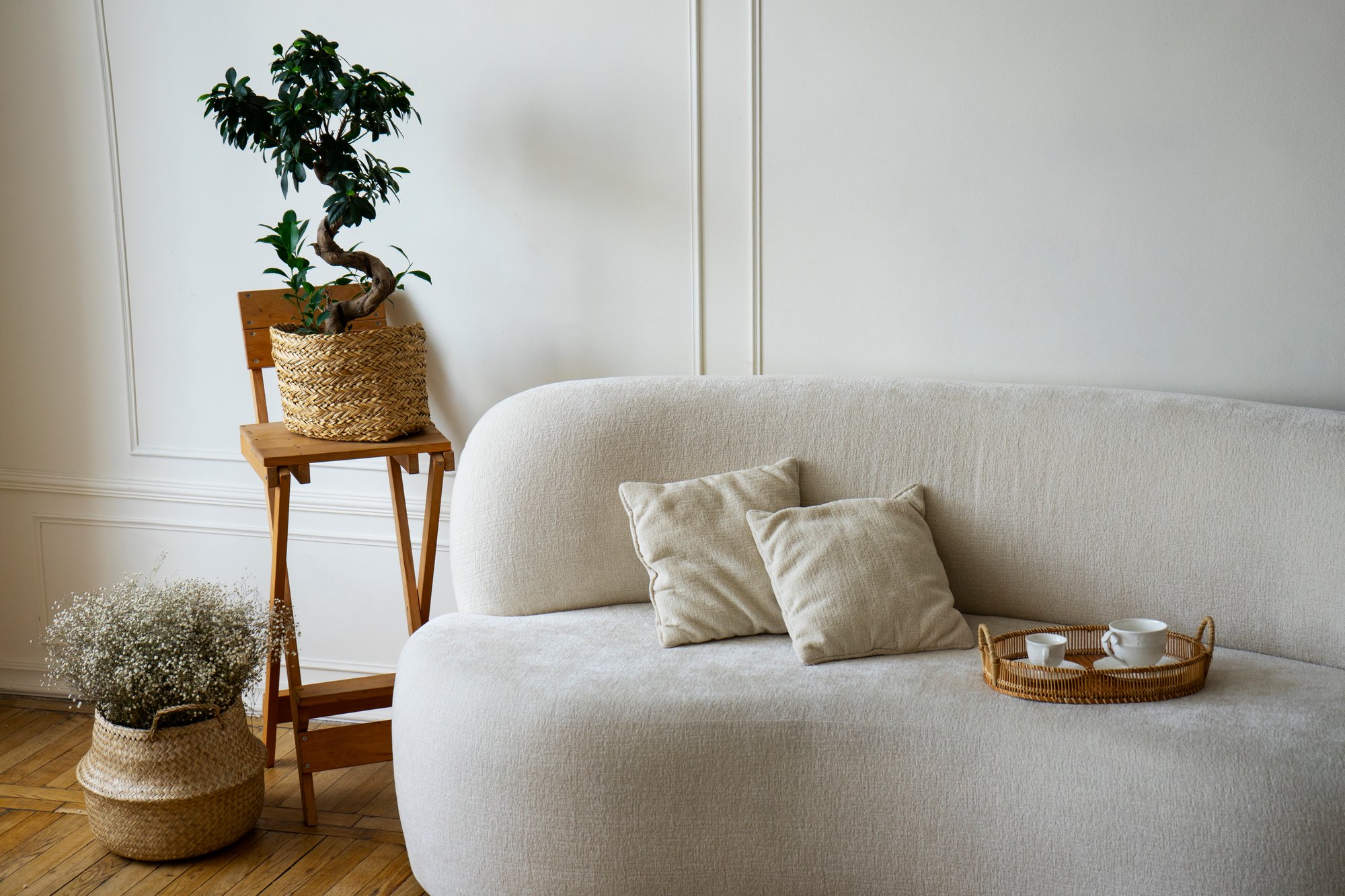 decoracion-habitacion-macetas-sofa